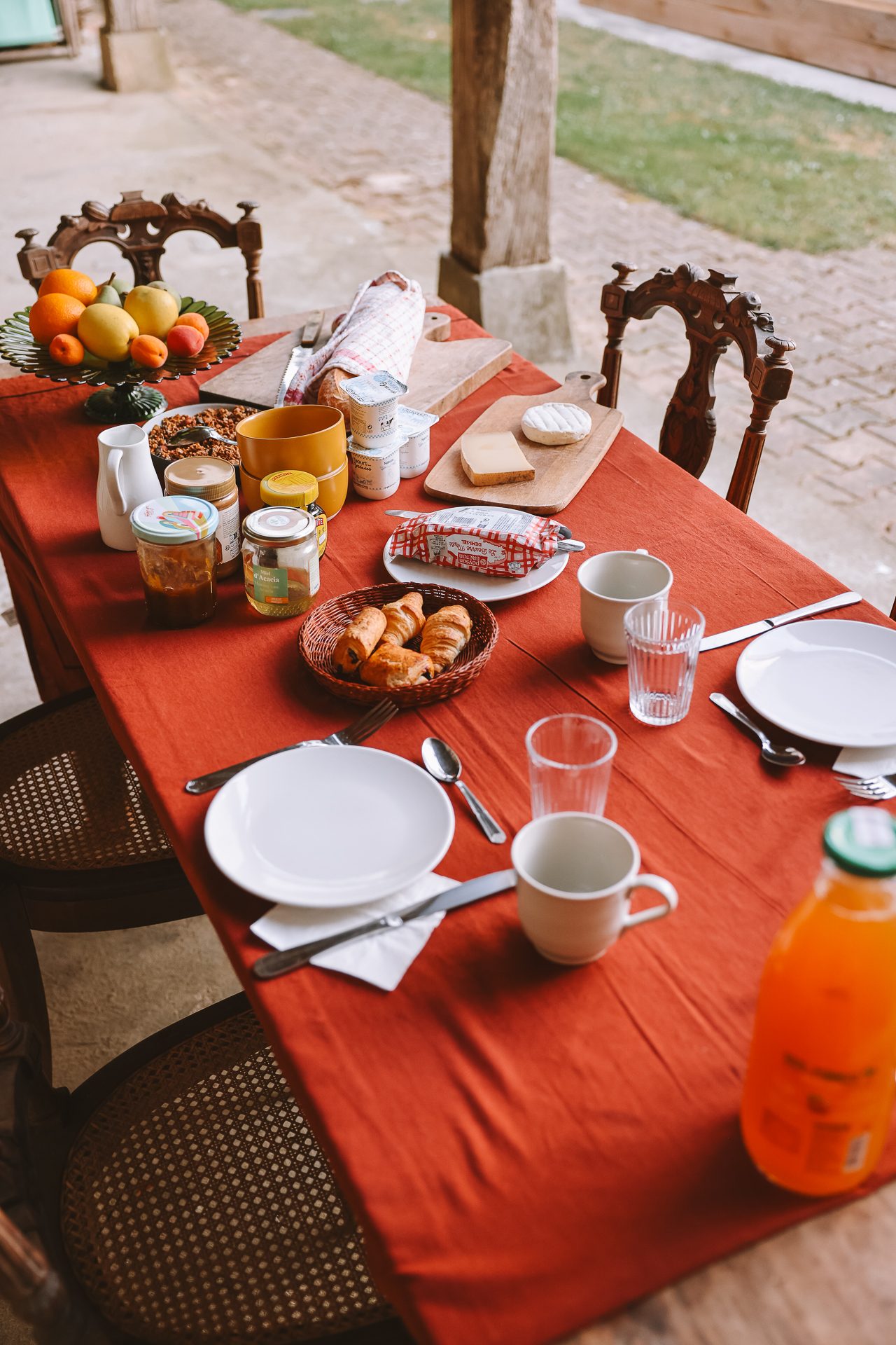 tables-les-chambres-de-lasserre-3